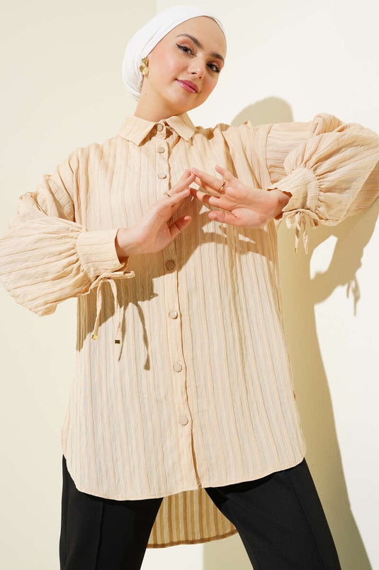 Chemise rayée à revers, lacets et relief beige