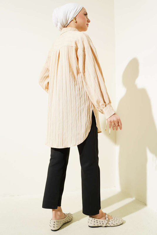 Chemise rayée à revers, lacets et relief beige