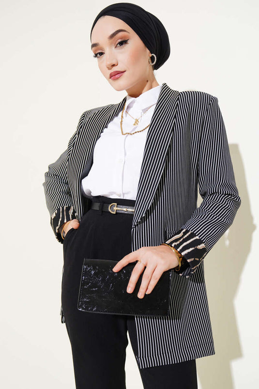 Veste blazer rayée avec détails aux poignets, noire