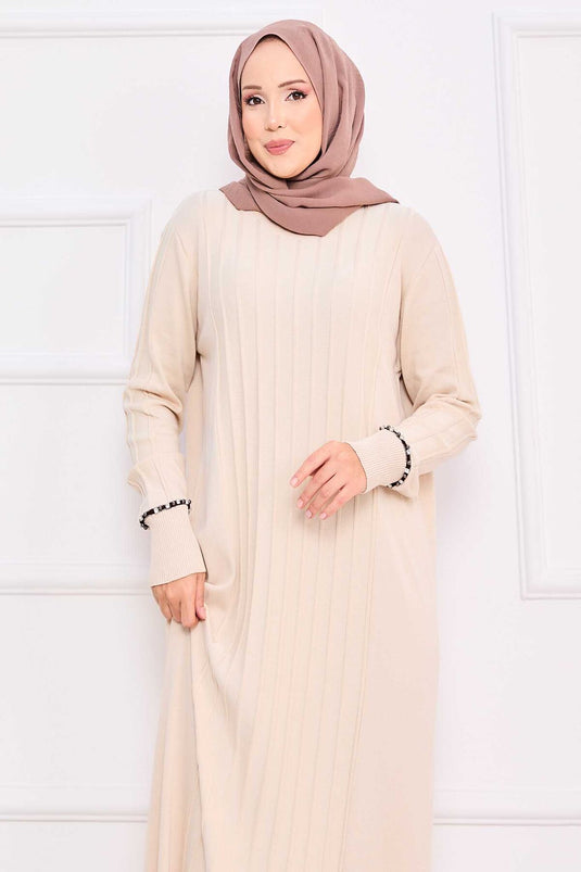 Robe hijab crème en maille avec poignets et jupe brodés de pierres