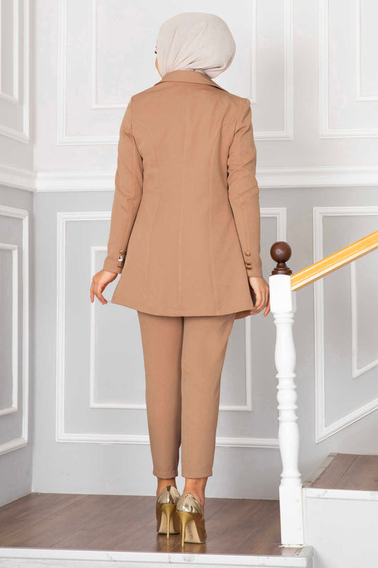 بدلة حجاب من فرو المنك مع ياقة منديل