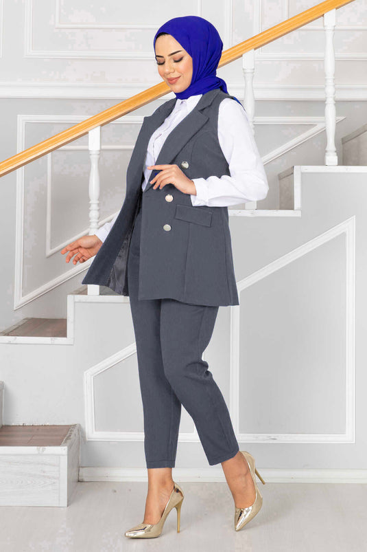 Ensemble de gilet hijab détaillé avec col mouchoir gris