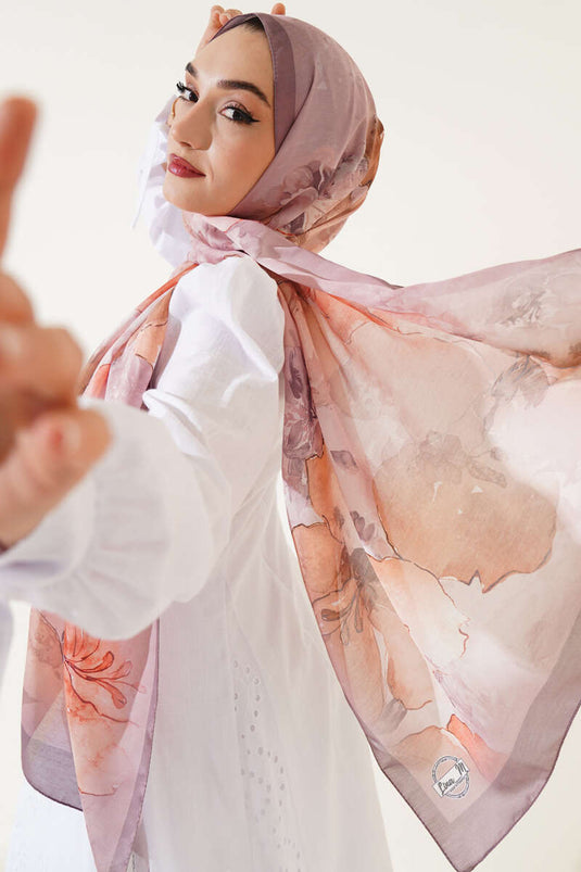 وشاح ميري الناعم بنقوش، لون قهوة فاتحة