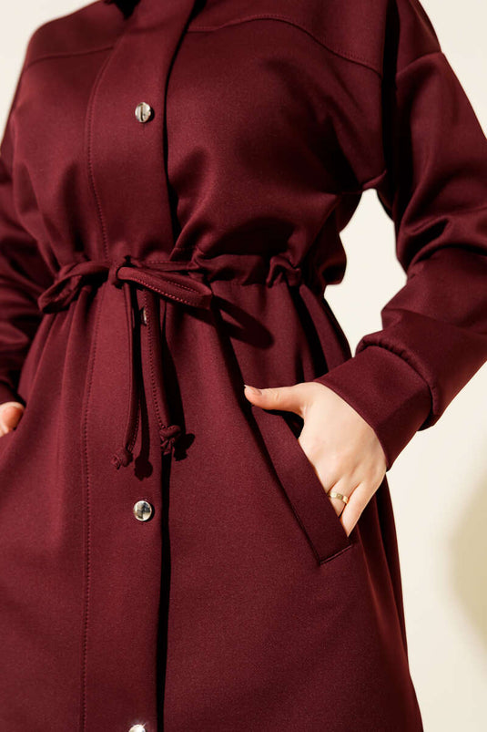 طقم غوص من قطعتين بأزرار معدنية وحزام خصر، لون عنابي