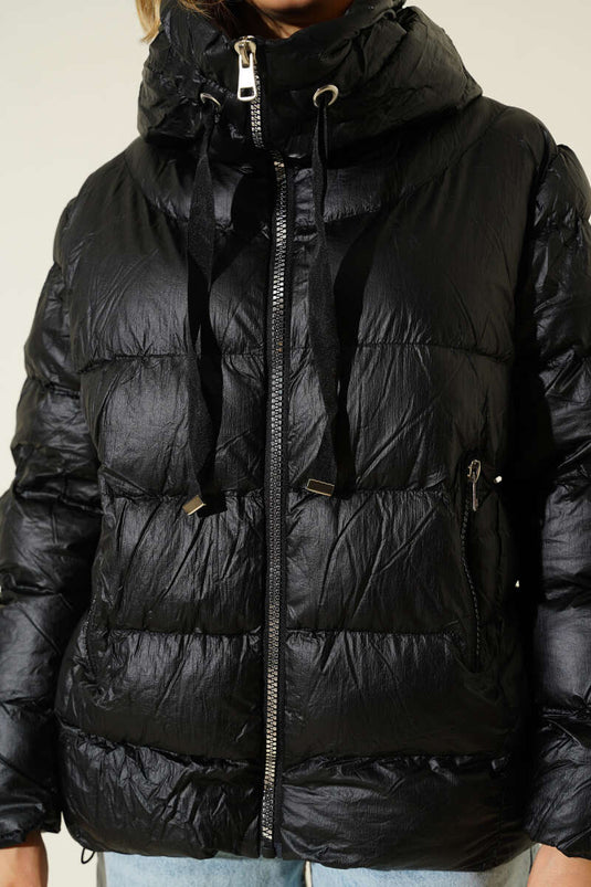 Black Puffy Jacket with Metal Zipper