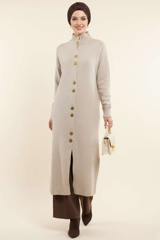 Gilet long en maille avec boutons en métal doré et motif de pierres