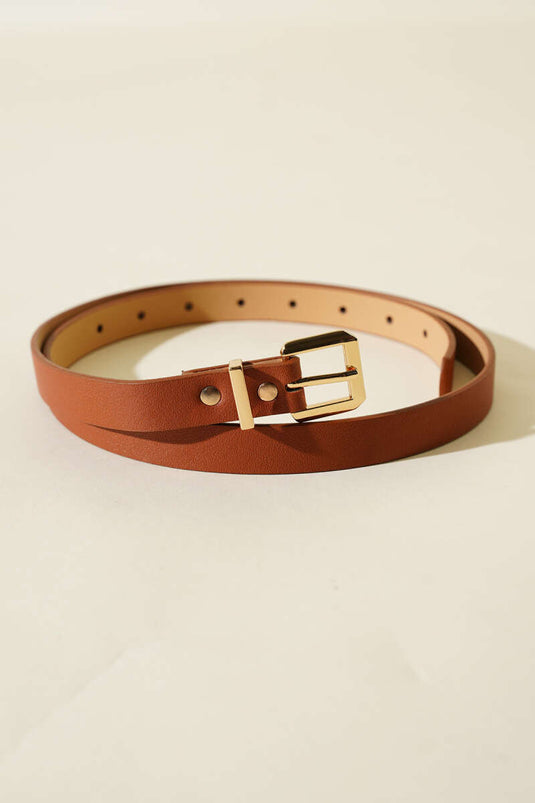 Cintura sottile con fibbia metallica color cuoio