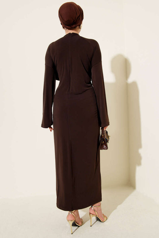Robe sable froncée à boucle métallique marron
