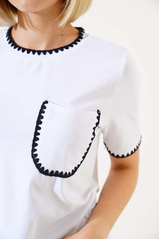 T-shirt blanc à motifs de moules