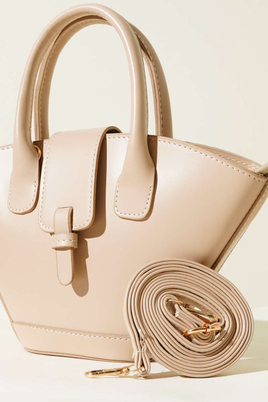 Mıknatıslı Üçgen El Çantası Bej