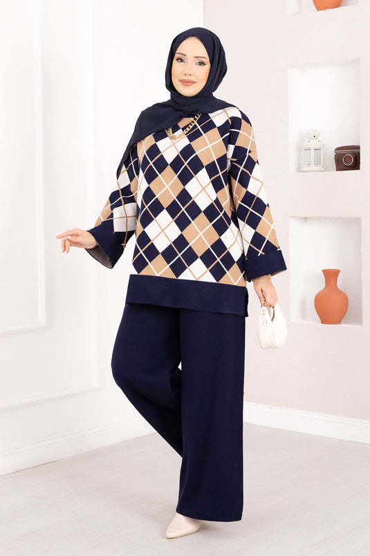 طقم حجاب محبوك بنقشة بقلاوة ميلانو، لون كحلي