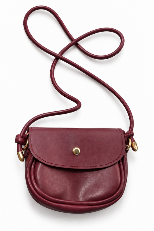 Kleiner Burgunder Tasche Mit Tragegriff