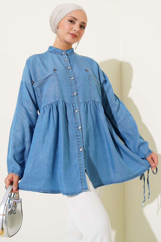 Chemise en jean à mini poches poitrine fleuries bleu clair