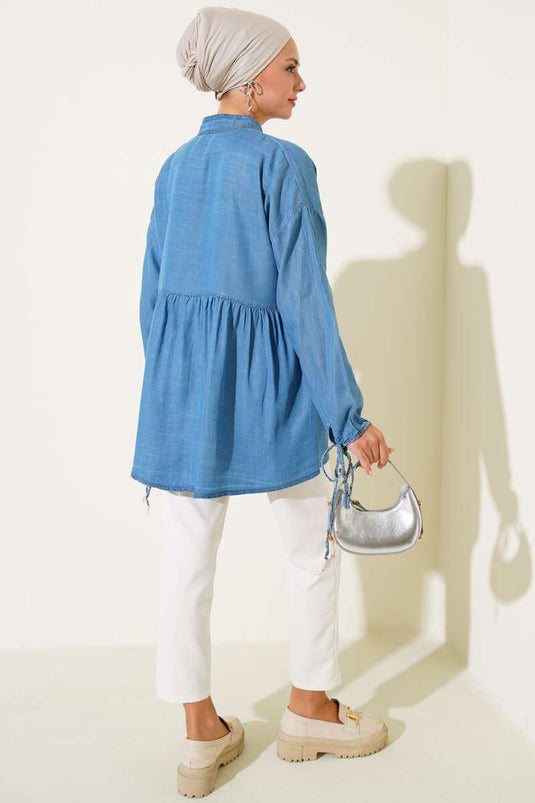 Chemise en jean à mini poches poitrine fleuries bleu clair