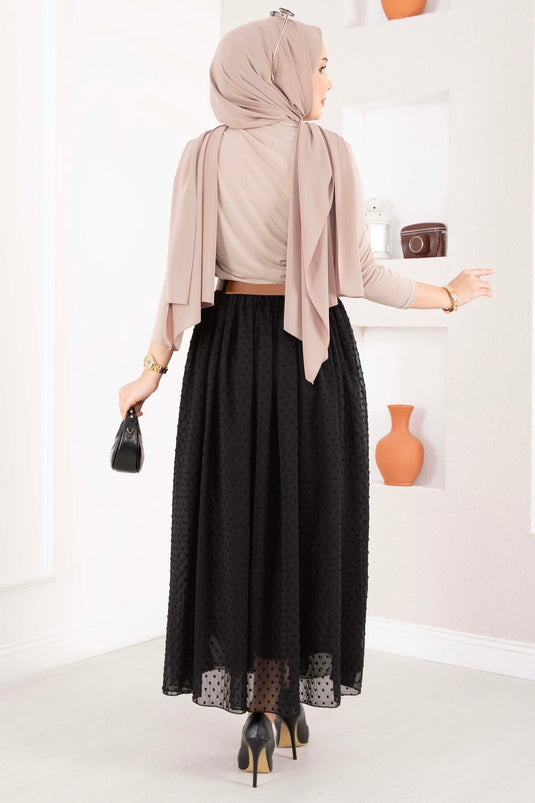 تنورة تول صغيرة منقط بحزام باللون الأسود