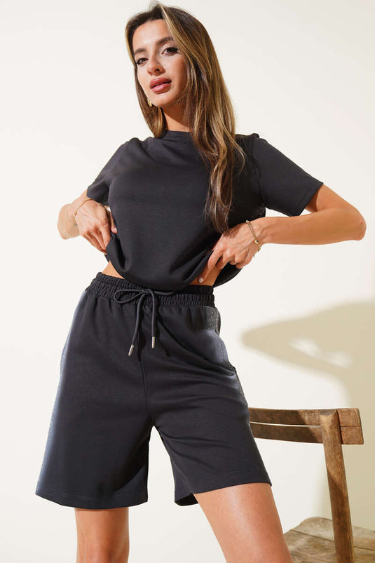 طقم قطعتين بتفاصيل حجرية صغيرة، لون رمادي دخاني