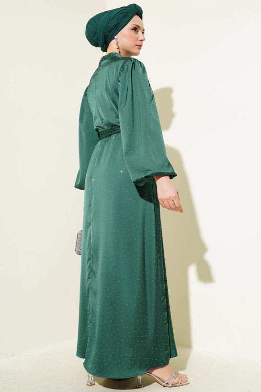 فستان ساتان بأكمام منفوخة من الحجر الصغير، لون زمردي
