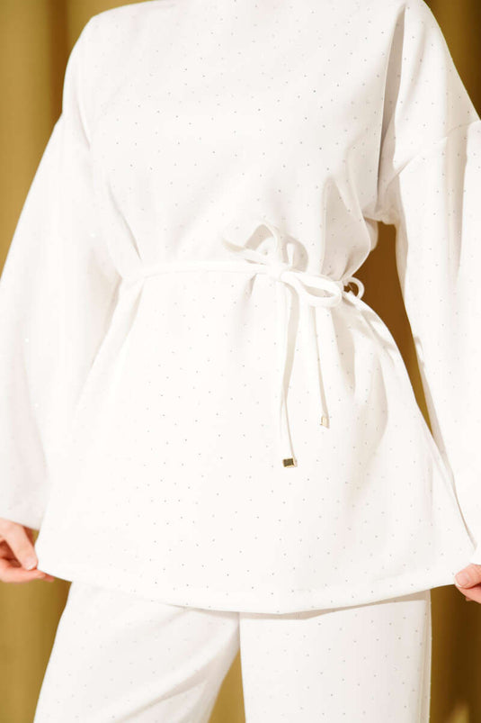 طقم غوص صغير من قطعتين مزود بحزام وحبل حجري باللون الأبيض