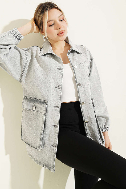 Veste en jean grise avec poche sac à mini pierres