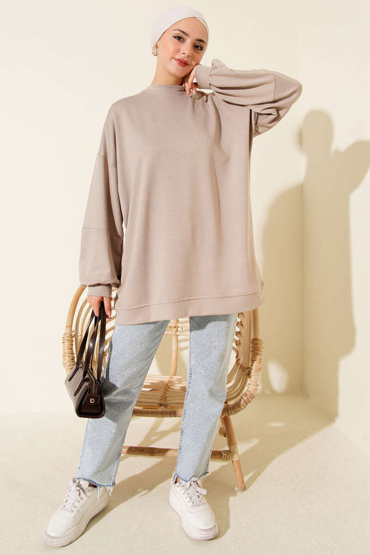 سترة لويشا مزينة بأحجار صغيرة، من فرو المنك