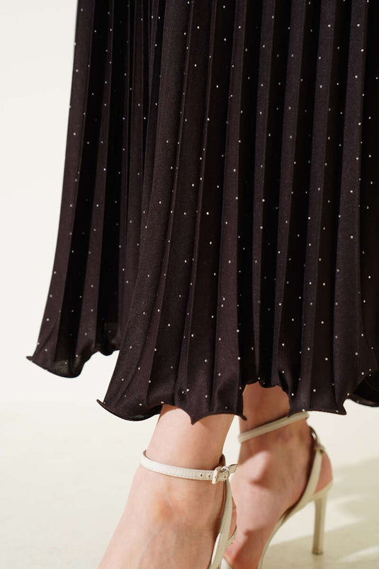 تنورة مطوية مع أحجار صغيرة، بني مر