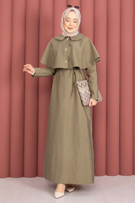 Robe à capuche minimaliste avec détails et liens kaki