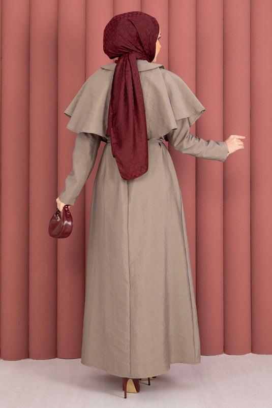 Robe minimaliste à capuche avec détails et liens, couleur vison