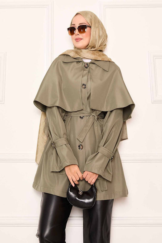 Trench-coat minimaliste à ceinture et détails cape vert amande