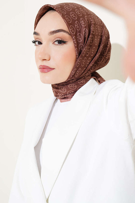 وشاح ناعم بنمط MK باللون الكستنائي