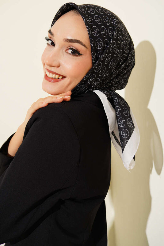 Écharpe Douce À Motifs MK Noir Et Blanc