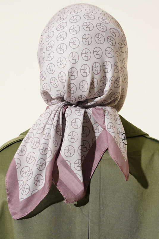 Écharpe douce à motif MK couleur