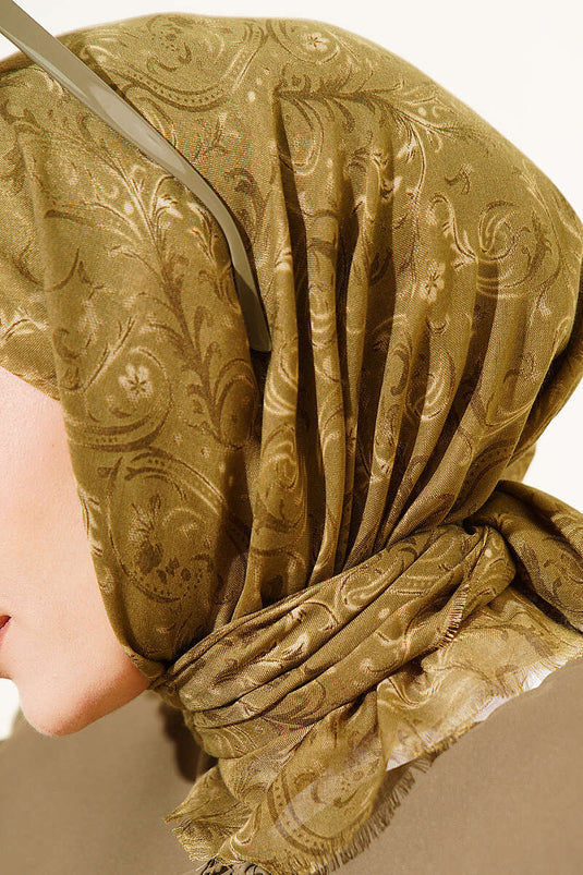 وشاح قطني مزخرف فلومو بلون أخضر زيتوني