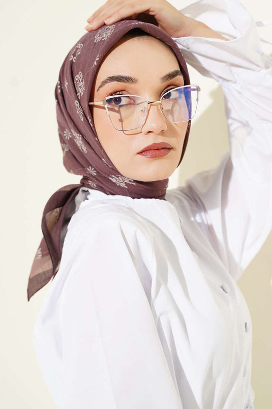 وشاح مودال منقوش بلون القهوة