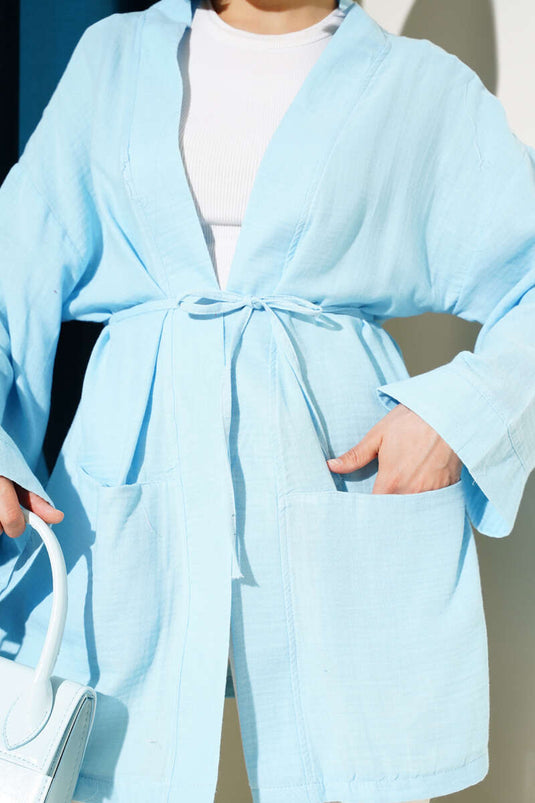 Kimono de muselina con lazo en la cintura azul