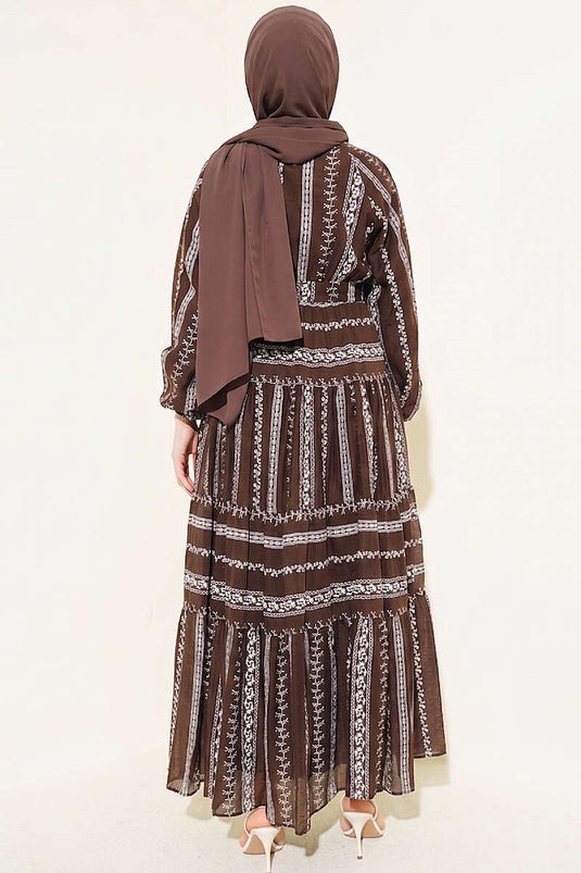 Robe à lacets avec détails brodés marron