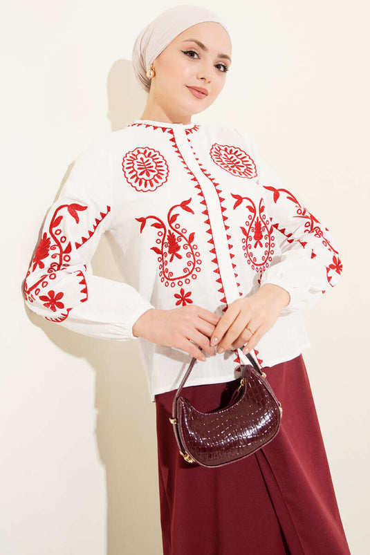 قميص كتان مزخرف بأزرار بلون عاجي