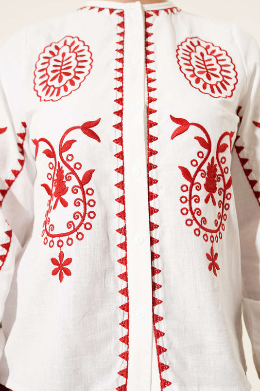 قميص كتان مزخرف بأزرار بلون عاجي