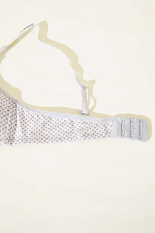 بودرة حمالة الصدر الأولى من NBB