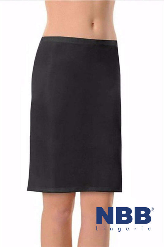 تنورة قصيرة سوداء من NBB