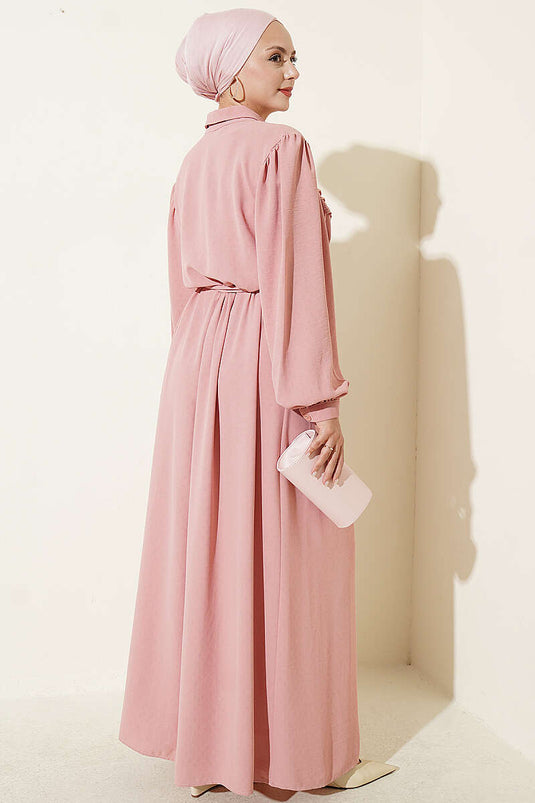 Robe Rose Enveloppée De Dentelle Et Broderie