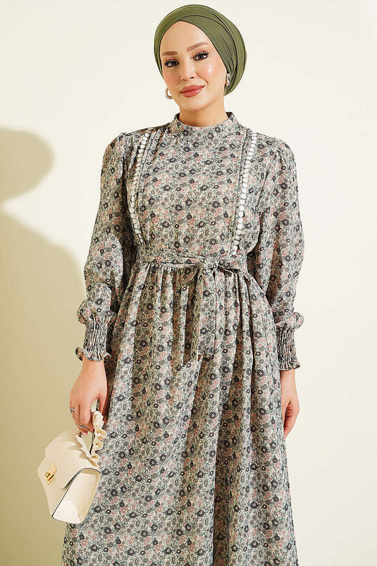 Smaragdgrünes Musterkleid Mit Spitze