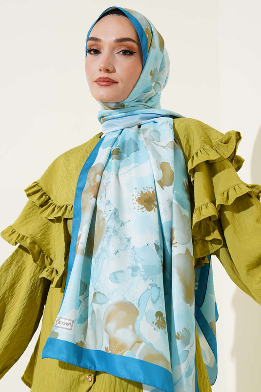 Écharpe en soie sergée bleue de la série Nur