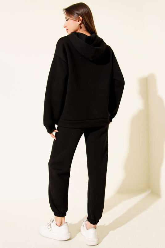 طقم سويت شيرت أسود مطبوع عليه شعار مدينة نيويورك، مكون من قطعتين