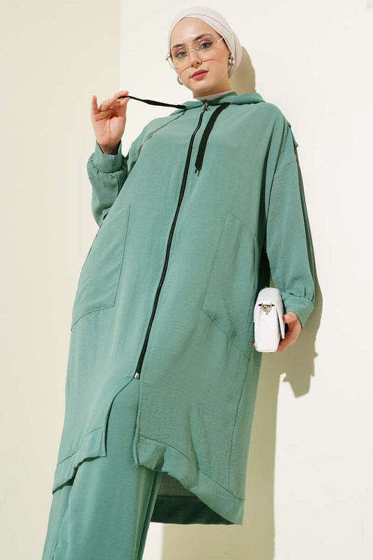 Ayrobin Zweiteiliger Anzug mit Schulterklappen und langer Strickjacke, Altersgrün