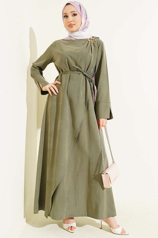 Schultergathered Tencel Kleid Mit Goldener Schnalle Khaki