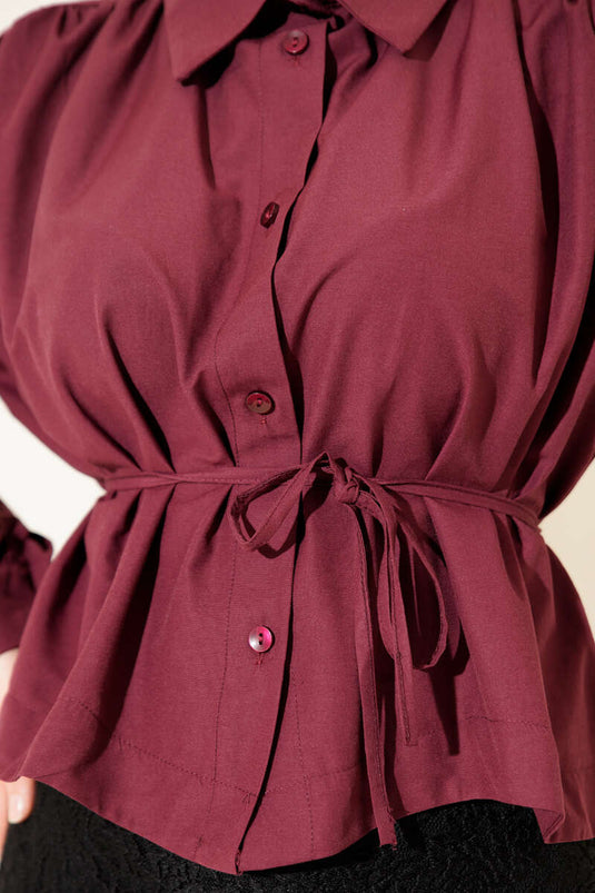 Schulter gerafftes, tailliertes kurzes Hemd in Bordeaux