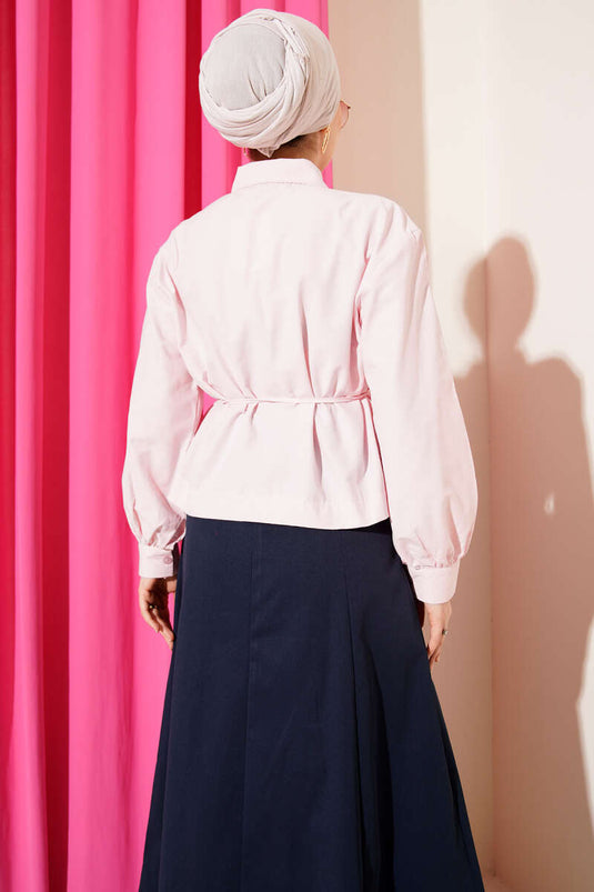 Chemisette courte rose avec ceinture et fronces aux épaules