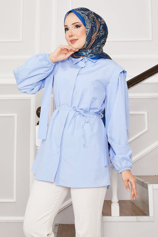 Chemise hijab à boutons cachés et détails sur les épaules, bleu bébé