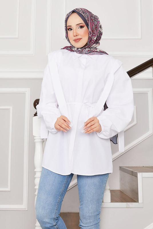 Chemise hijab blanche à boutons cachés et détails sur les épaules