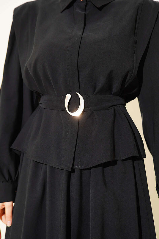 Zweiteiliger Anzug mit Schulterdetail, Gürtel und Rock, Schwarz